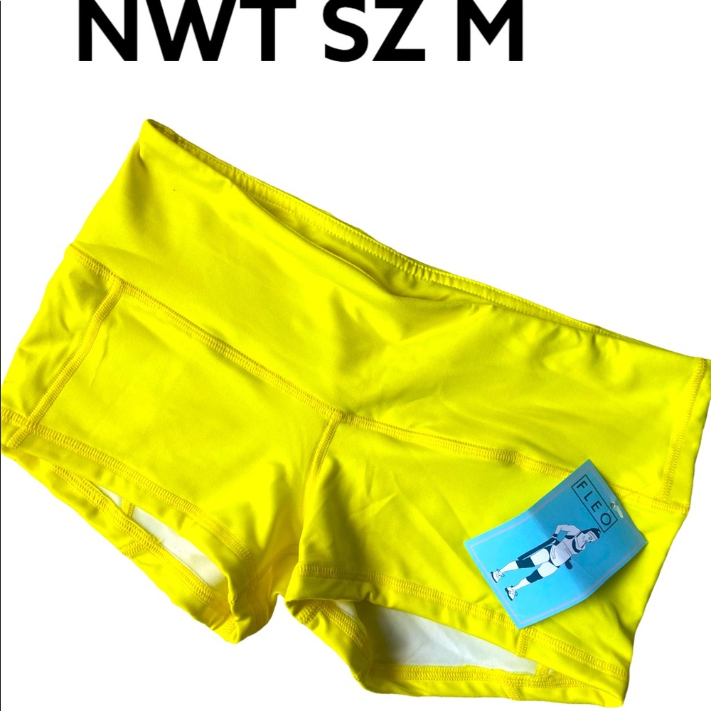 NWT ORIGINAL FLEO MID RISE 2.5 inseam vibrant yellow shorts